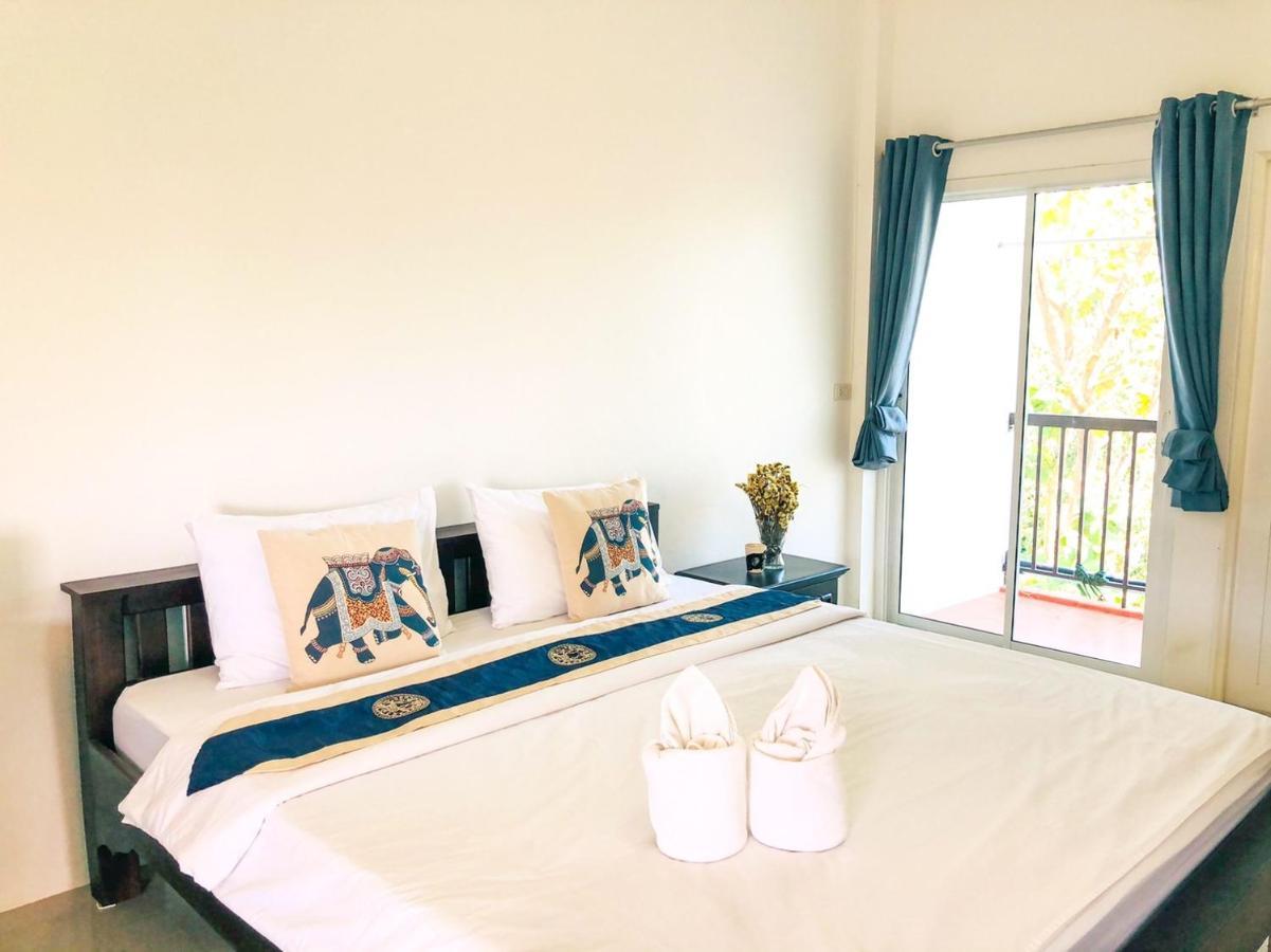 Baanlugchange Hotel Chanthaburi Esterno foto