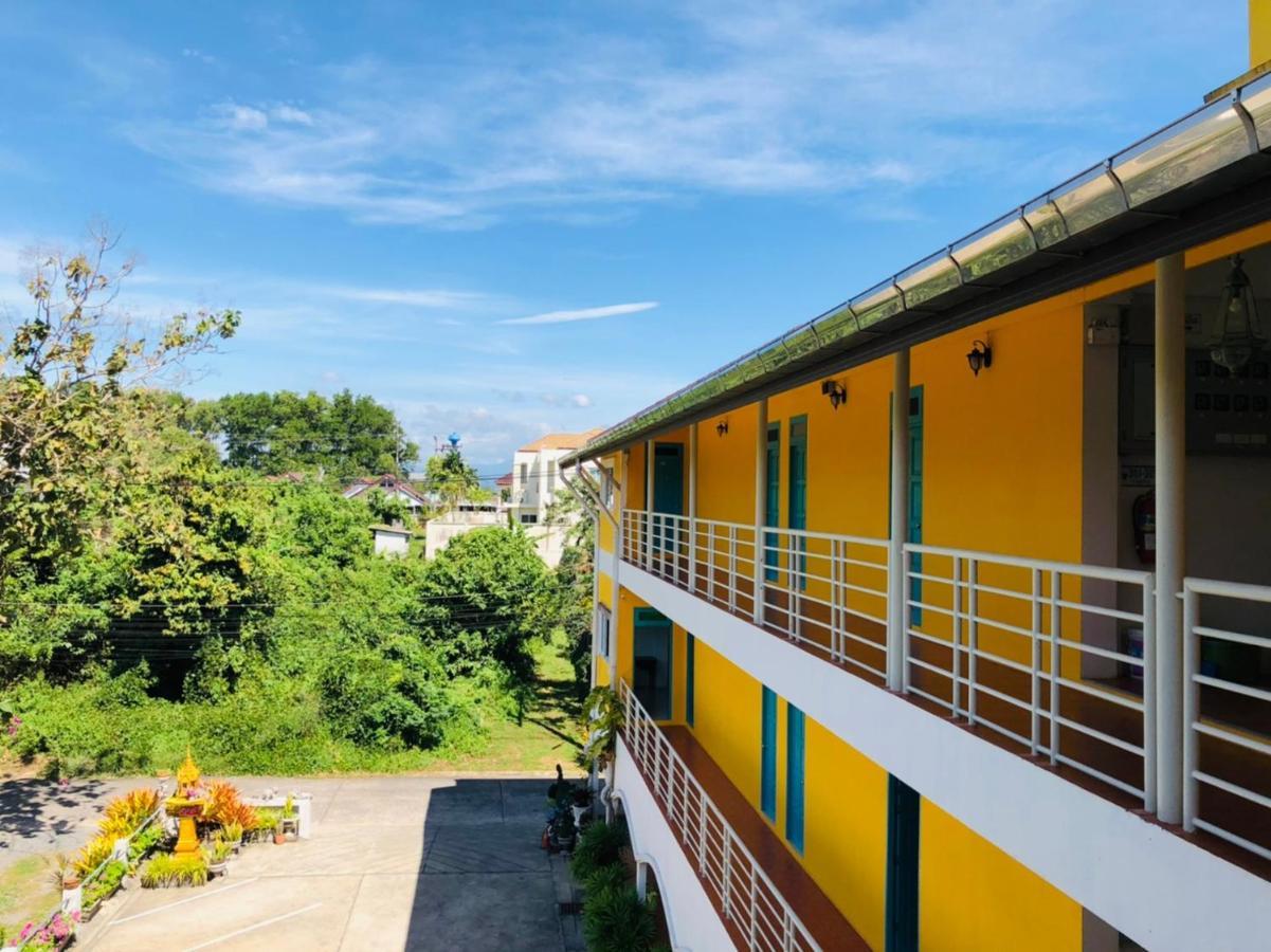 Baanlugchange Hotel Chanthaburi Esterno foto