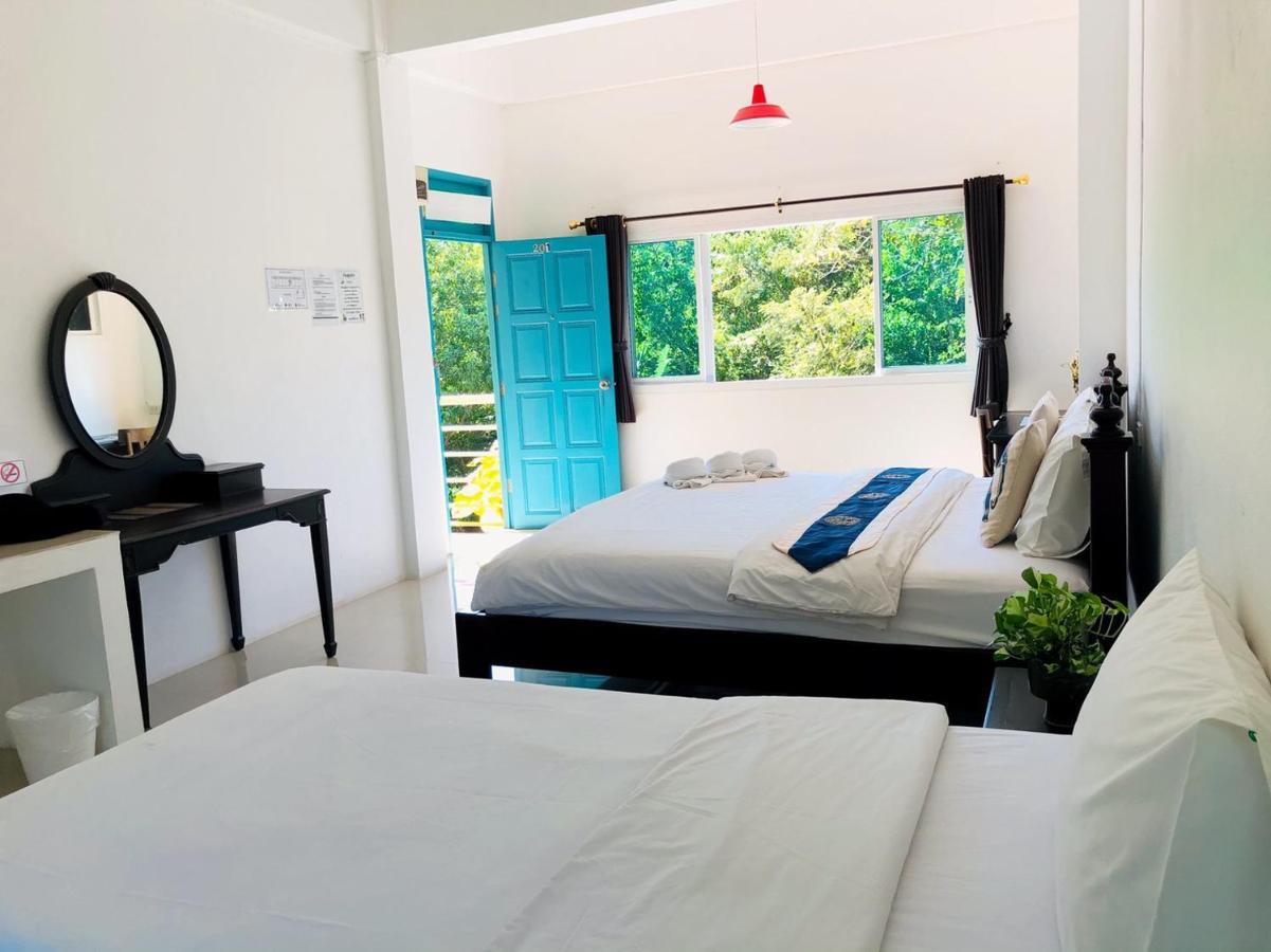 Baanlugchange Hotel Chanthaburi Esterno foto