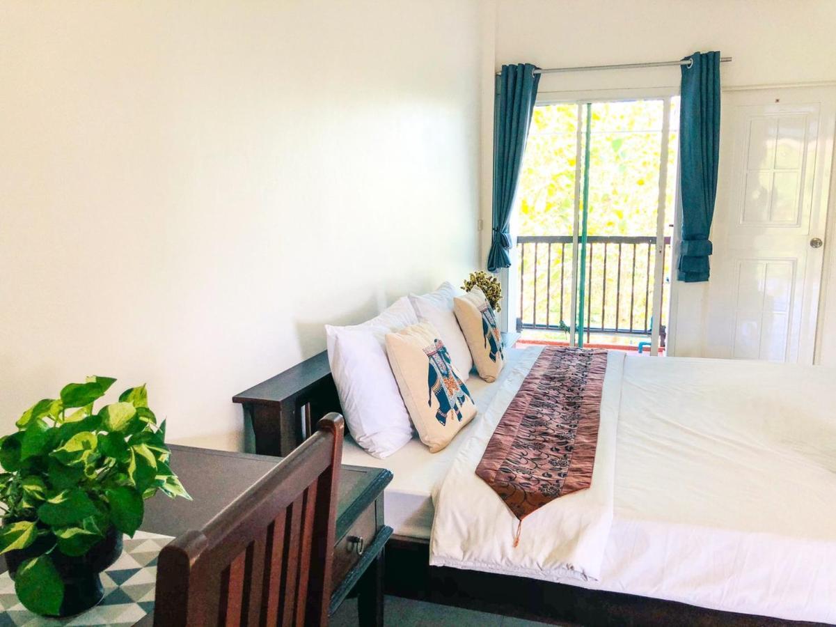 Baanlugchange Hotel Chanthaburi Esterno foto