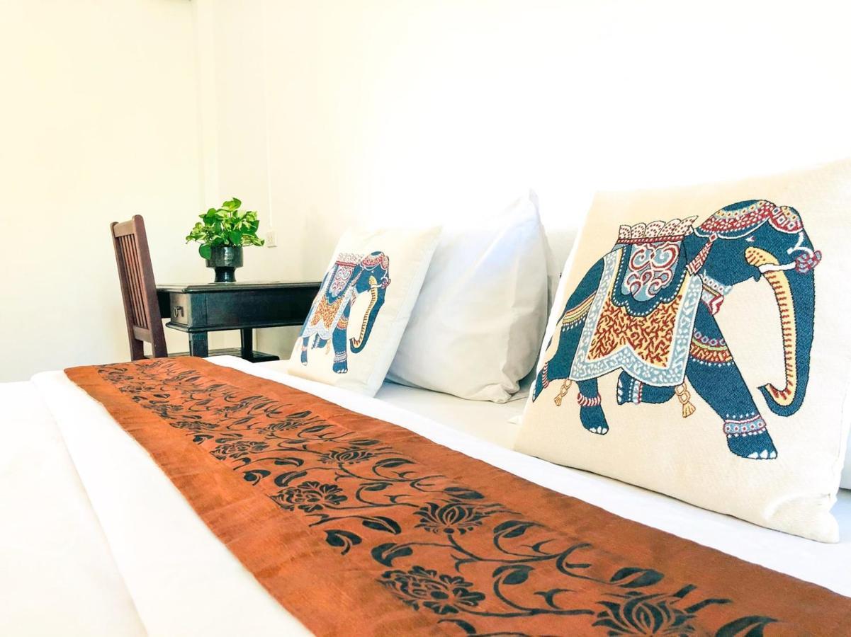 Baanlugchange Hotel Chanthaburi Esterno foto