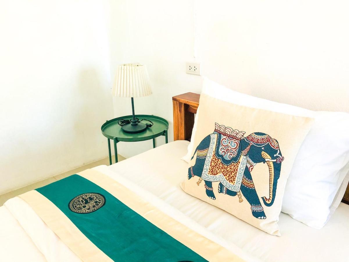 Baanlugchange Hotel Chanthaburi Esterno foto
