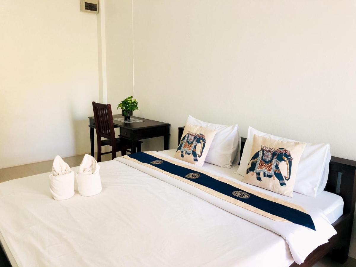 Baanlugchange Hotel Chanthaburi Esterno foto