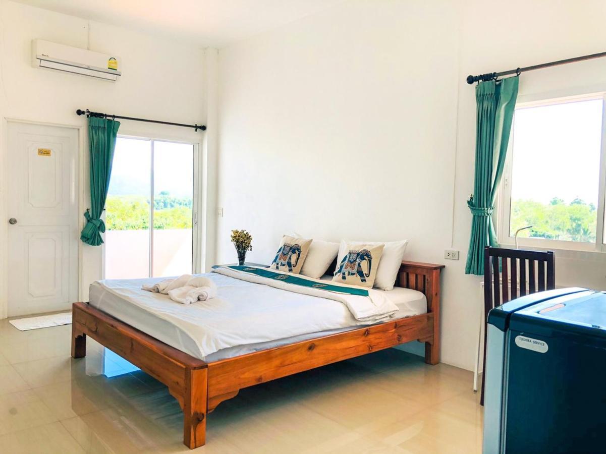 Baanlugchange Hotel Chanthaburi Esterno foto