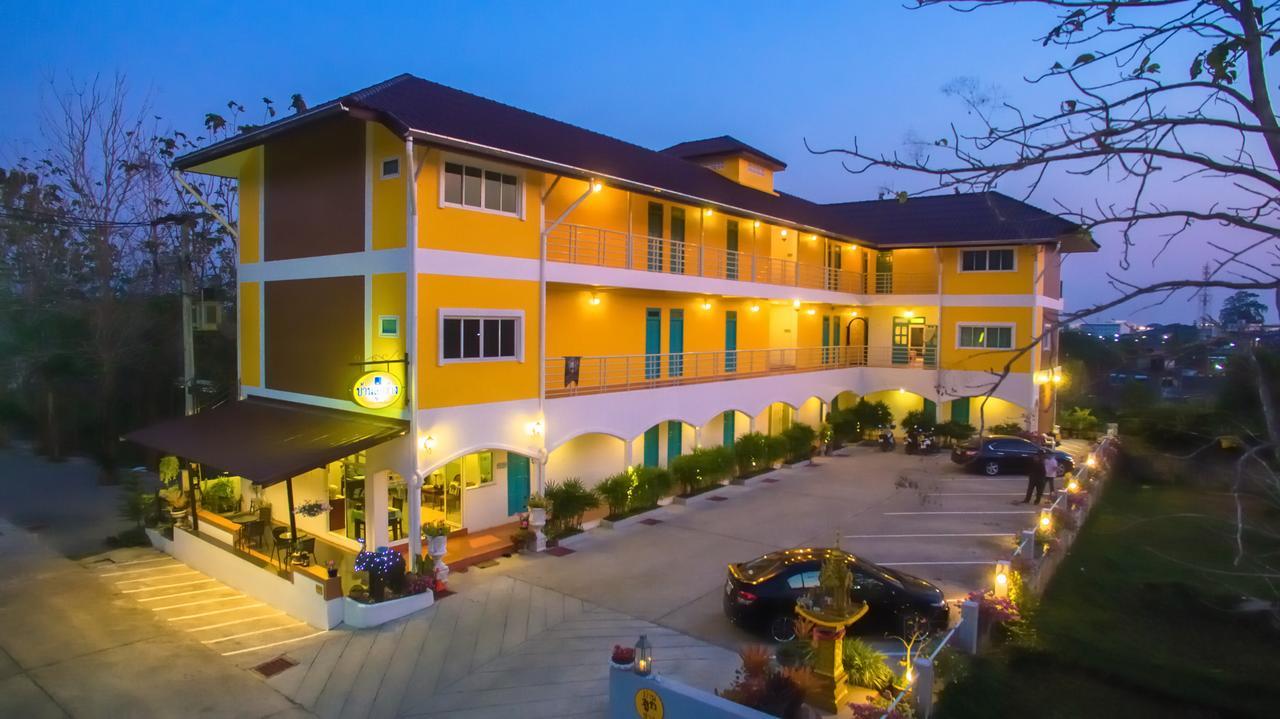 Baanlugchange Hotel Chanthaburi Esterno foto