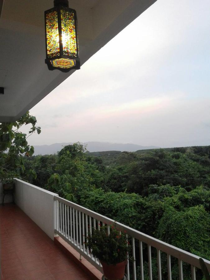 Baanlugchange Hotel Chanthaburi Esterno foto